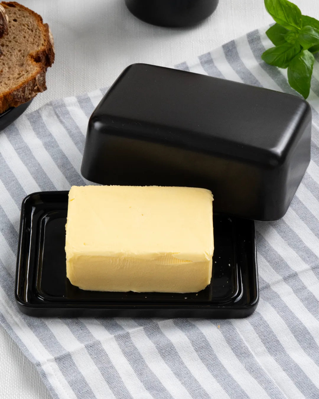 Butterdose aus Keramik