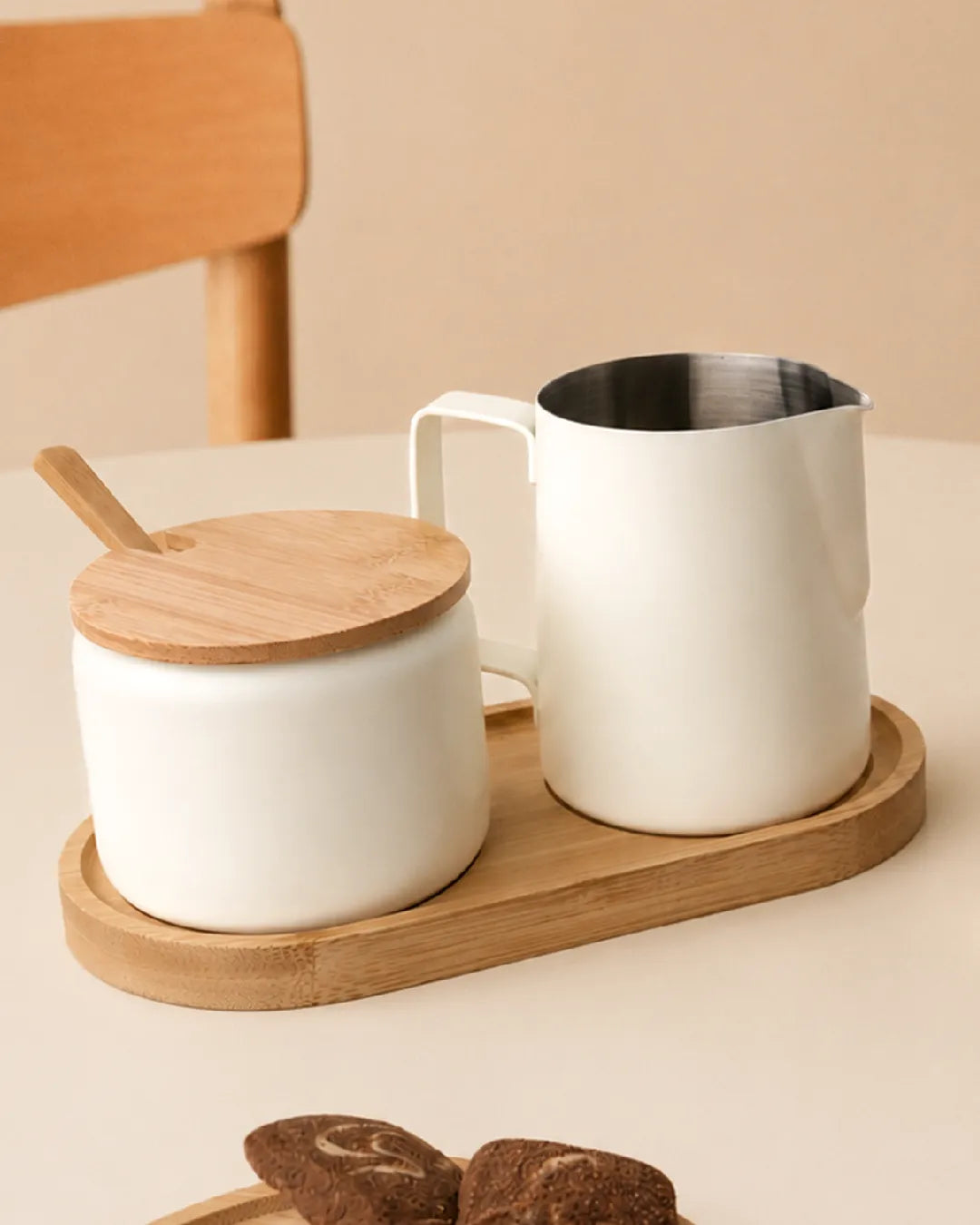 Milch und Zucker Set aus Edelstahl mit Bambus-Tablett